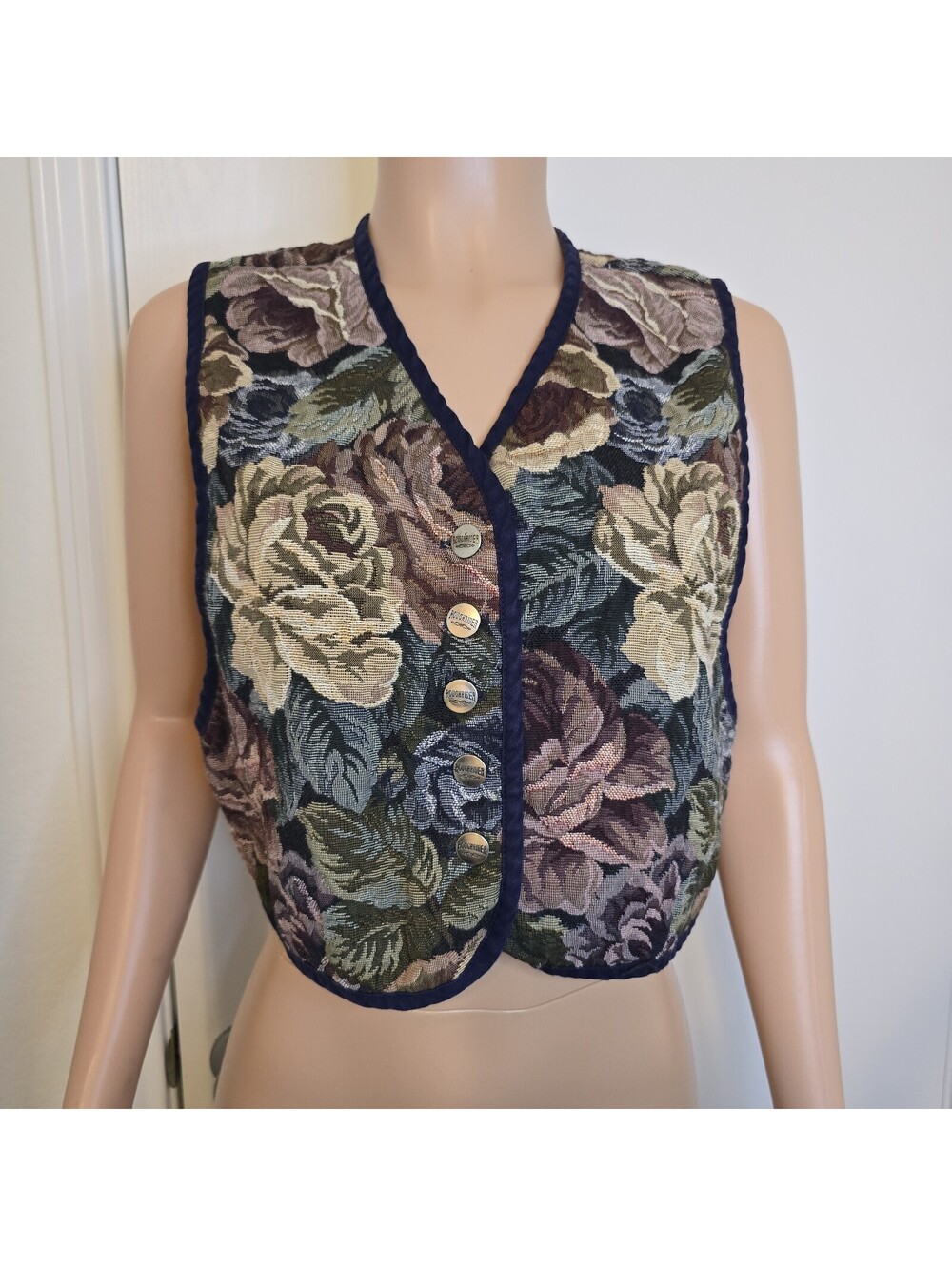 VTG Roughrider by Circle T Western Floral Tapestry Vest Sz M USA